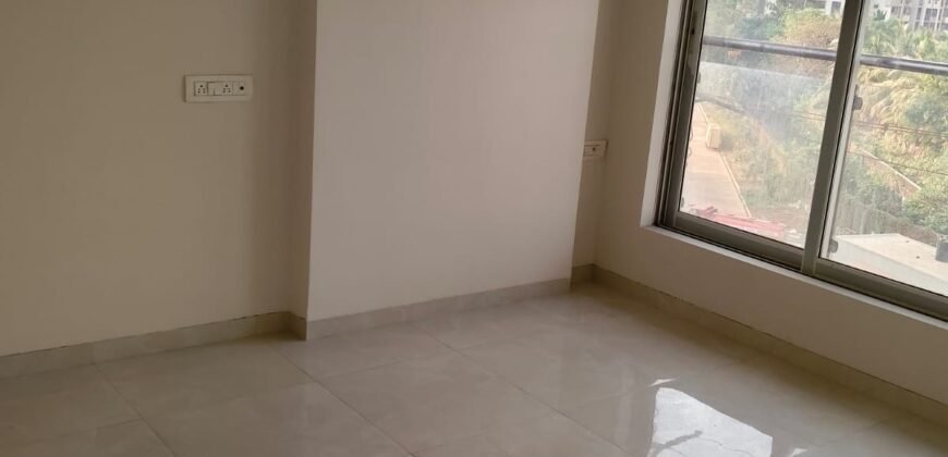 Spacious 3BHK Flat for Sale in Kandivali West