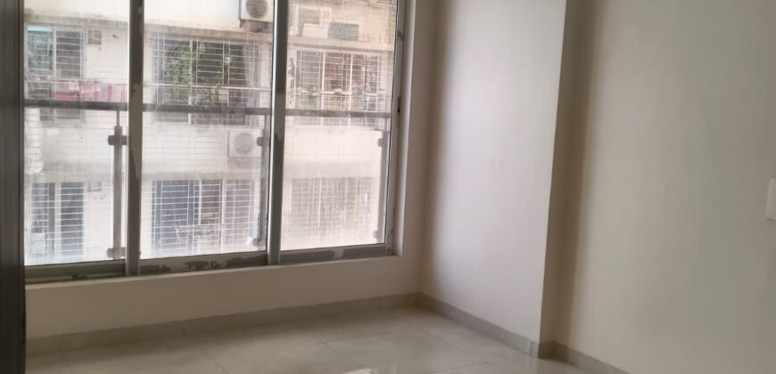 Spacious 3BHK Flat for Sale in Kandivali West