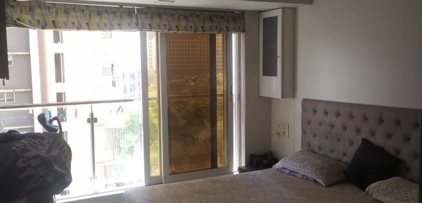 2 BHK flat for Sale in Kandivali West