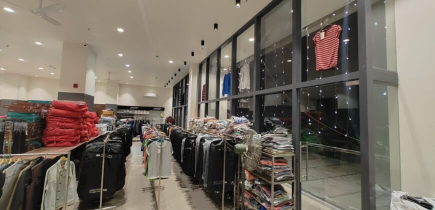 Prime G+1 Showroom on Aundh Road | 58.5′ Frontage | Optional 6% ROI Lease-Back