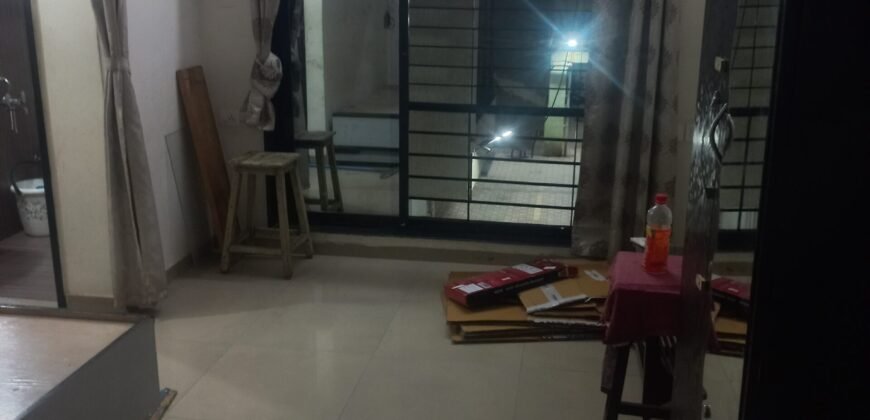 1 BHK Terrace Flat for Rent in Kandivali (W)